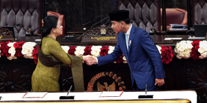 Suara-Suara di DPR Soal Ijazah Gibran