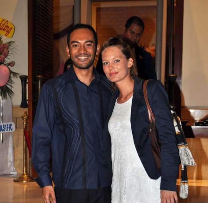 4 Artis Ganteng Tanah Air yang Kepincut dengan Wanita Bule