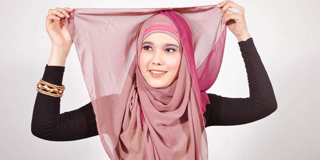 Foto Tutorial Pashmina `Two-Tone`
