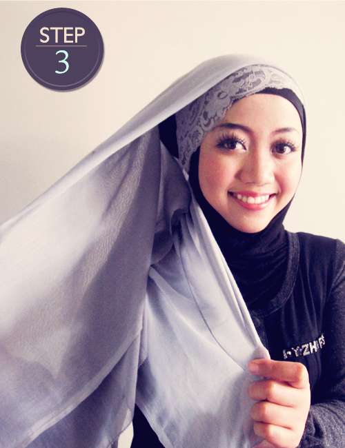 Tampil Modis dengan Jilbab Segiempat