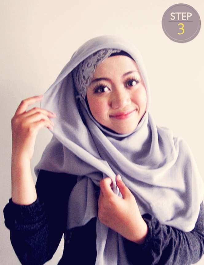 Praktis dan Cantik dengan Jilbab Segi Empat