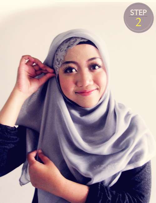 Praktis dan Cantik dengan Jilbab Segi Empat