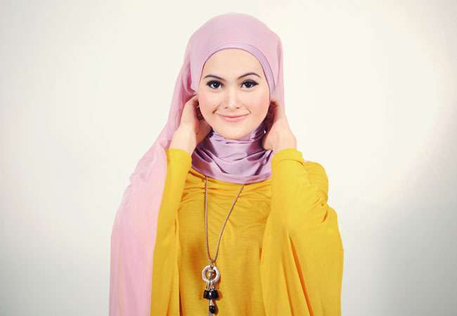 Tampil Manis Dengan Kreasi Jilbab Paris