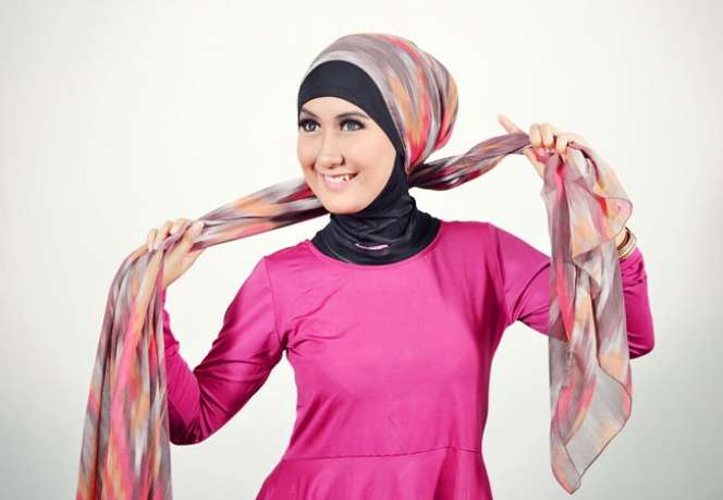 Wajah Ceria dengan Pashmina Chiffon Sutera