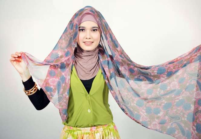 Pesona Dibalik Pashmina Chiffon