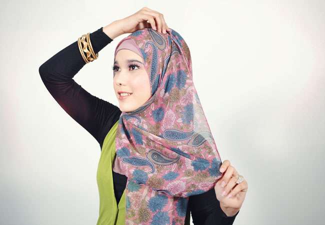 Pesona Dibalik Pashmina Chiffon