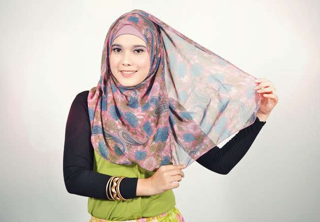 Pesona Dibalik Pashmina Chiffon