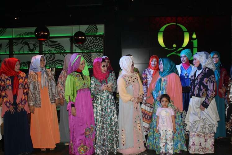 Foto Rancangan `Eksklusif` Albis Bersaudara