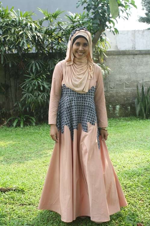 Foto Gaya Busana Girlband `Syariah` Samara 37