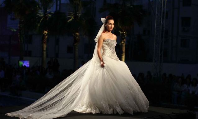 Foto Anggunnya Model Palestina di Atas Catwalk