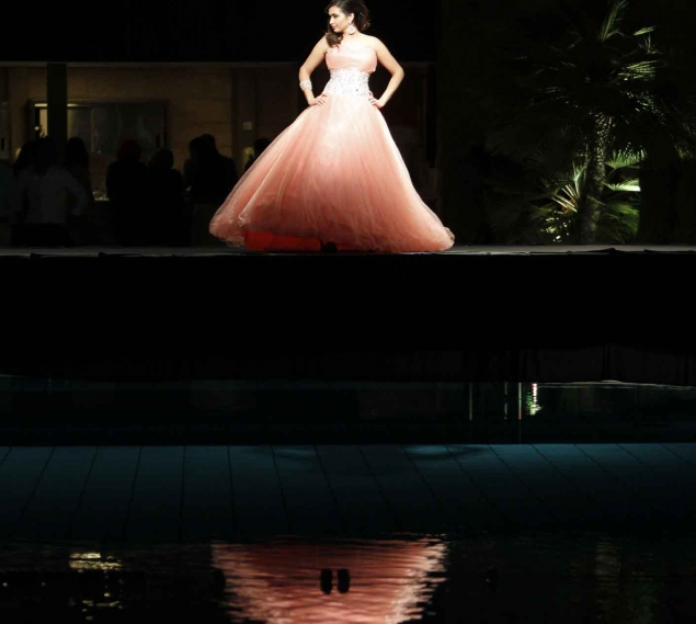 Foto Anggunnya Model Palestina di Atas Catwalk