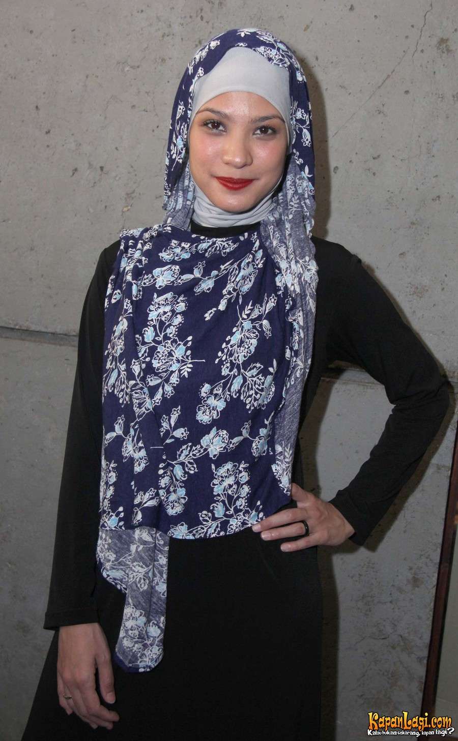  Hijab Simpel ala Rachel Maryam  