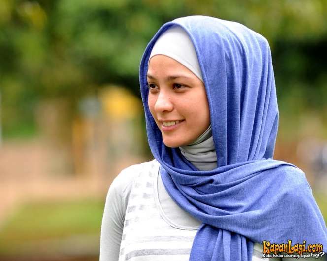  Hijab Simpel ala Rachel Maryam  