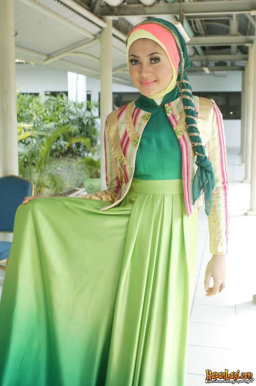 Indah Dewi Pertiwi Dalam Balutan Hijab