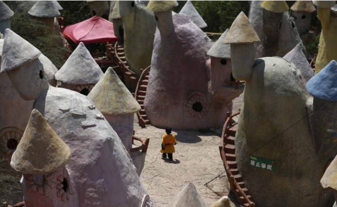 Foto Kerajaan 'Kurcaci' di China