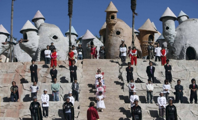 Foto Kerajaan 'Kurcaci' di China