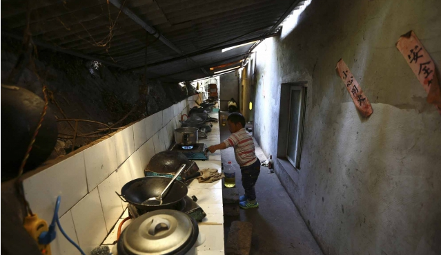 Foto Kerajaan 'Kurcaci' di China