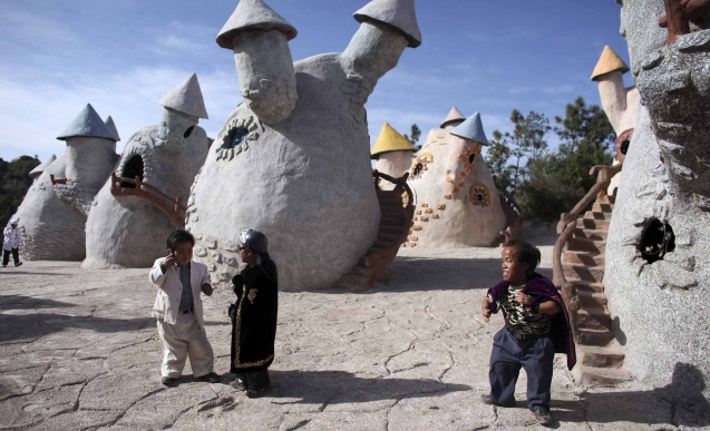 Foto Kerajaan 'Kurcaci' di China