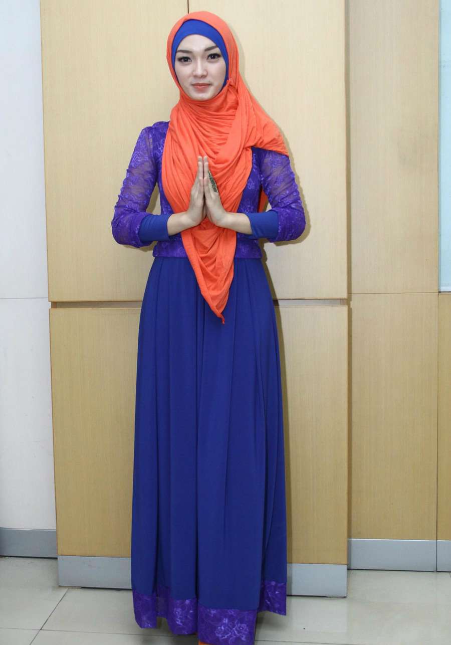 Foto Zaskia Gotik Anggun Berhijab