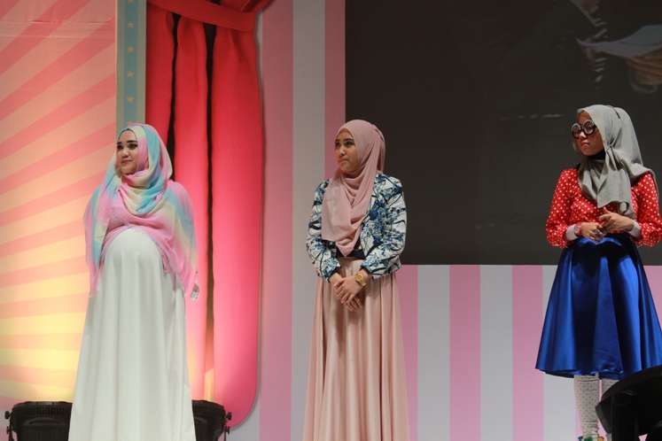 Aksi Hijabers Fashion Show di Sisterhood 2014