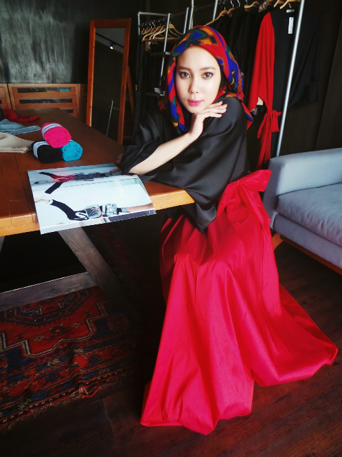 Foto Desainer Muda Jenahara, Inspirasi Hijabers