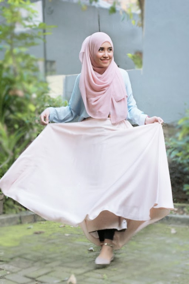 Gaya Sederhana Ala Siti Juwariyah