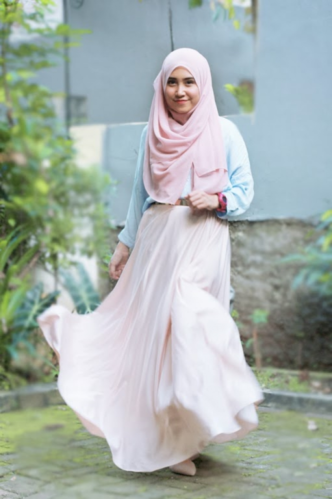 Gaya Sederhana Ala Siti Juwariyah