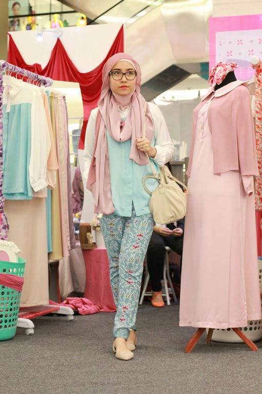 Gaya Sederhana Ala Siti Juwariyah