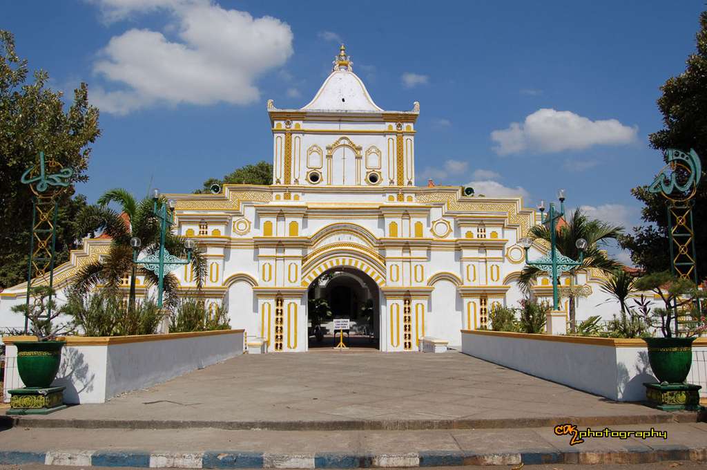 Menengok Kemegahan Masjid Agung Sumenep