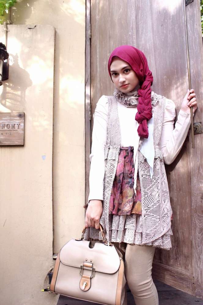 Hijab Style Pelangi Shella Alaztha