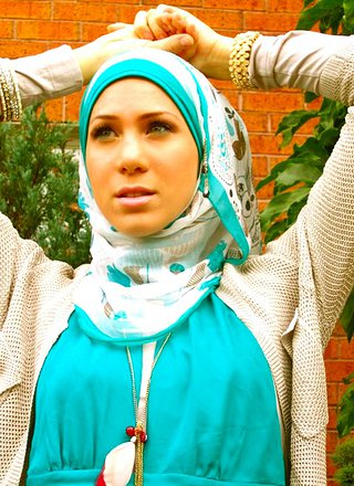 Gaya Nora Tehaili, Hijabers Asal Kanada