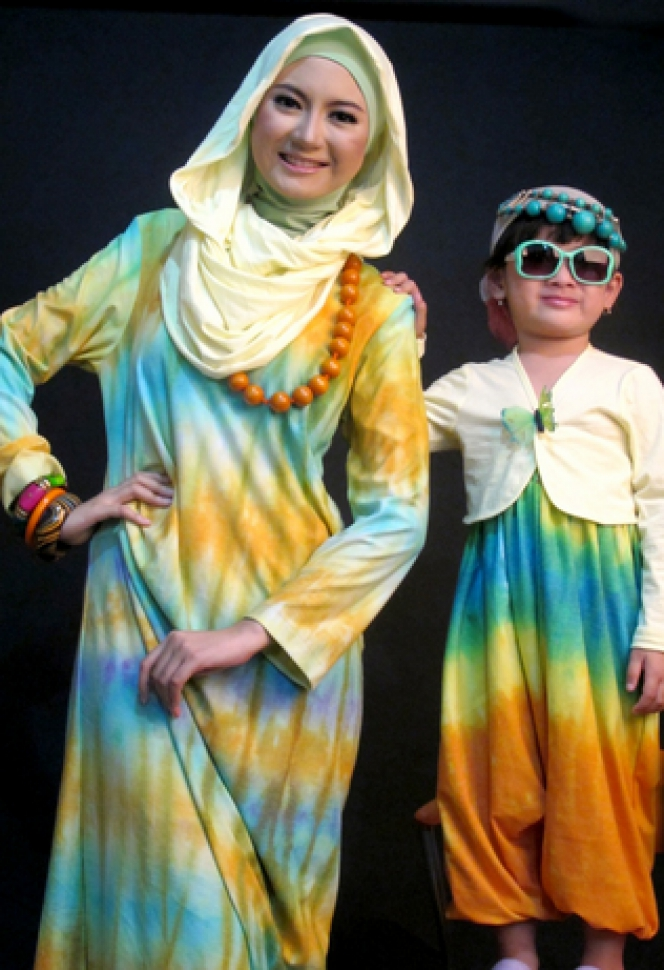 Warna Ceria Busana Muslim Anak