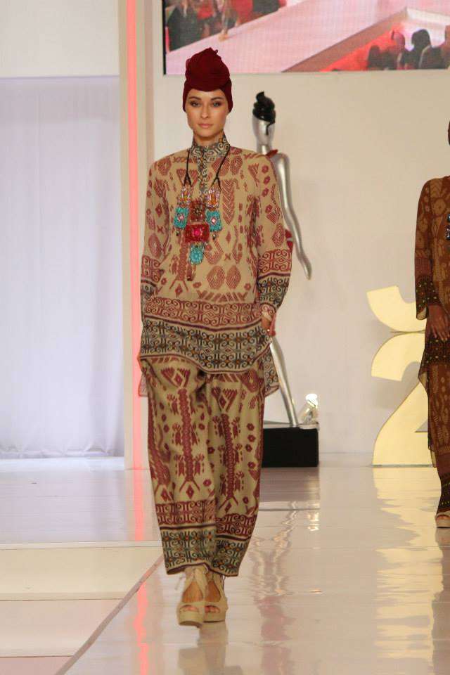 Cantiknya Busana `Kamilaa` Itang Yunasz