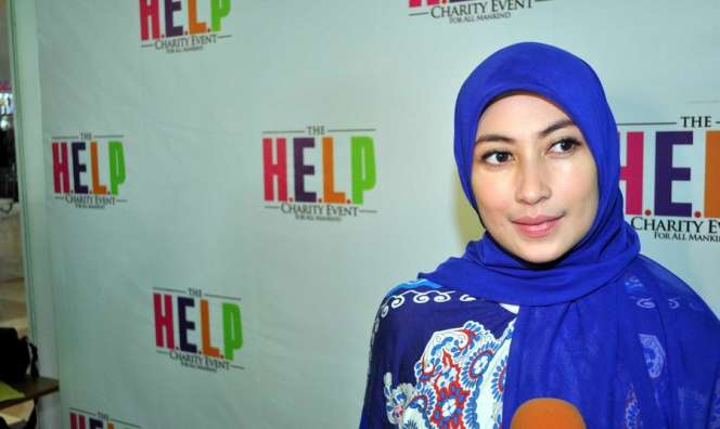Keanggunan Hijab Annisa Trihapsari