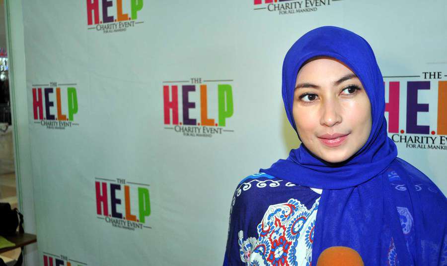 Keanggunan Hijab Annisa Trihapsari