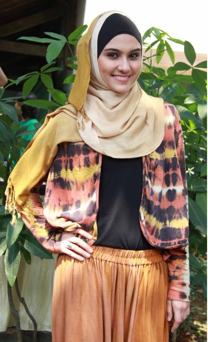 Bintang Sinetron Ini Putuskan Berhijab, Keluarga Terharu