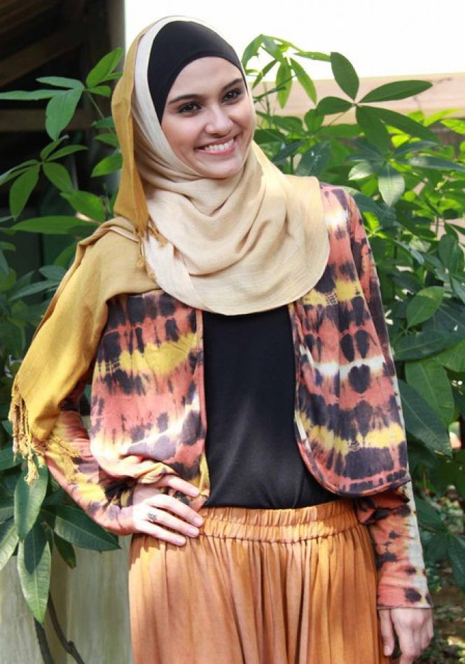 Bintang Sinetron Ini Putuskan Berhijab, Keluarga Terharu