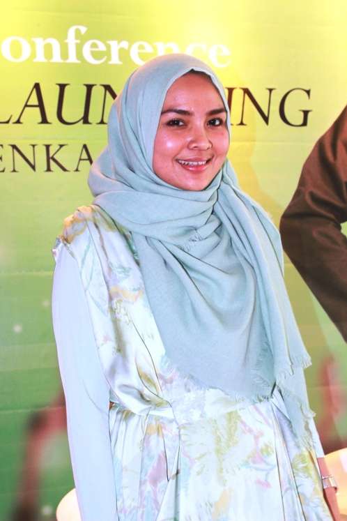 Gaya Hidup Sehat Desainer Hijab Ria Miranda