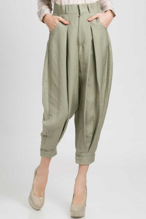 Syar'i dalam Balutan Celana Harem 