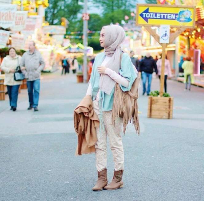 Arti Biru di Mata Blogger Cantik Nada Puspita