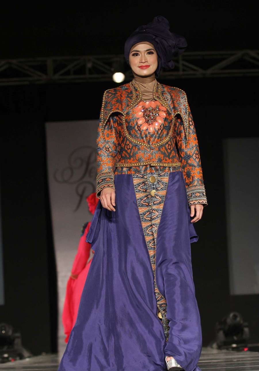 Yulia Rachman, Cantik Berhijab