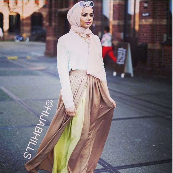 Elegan, Hijaber Cantik Asal Belanda