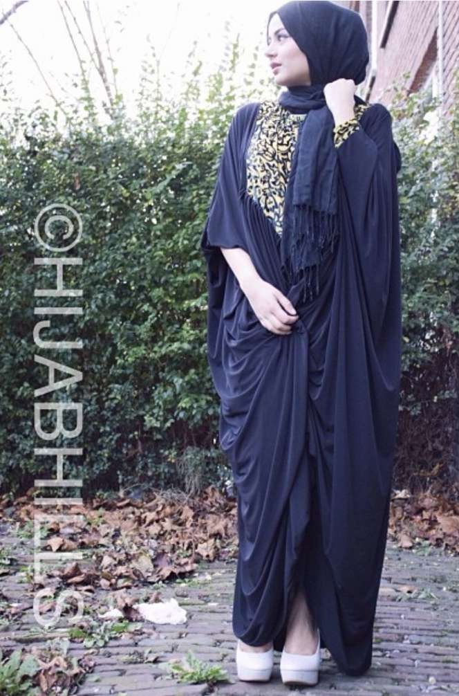 Elegan, Hijaber Cantik Asal Belanda