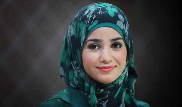 Gaya Hijab Cantik Walikota Termuda di Dunia