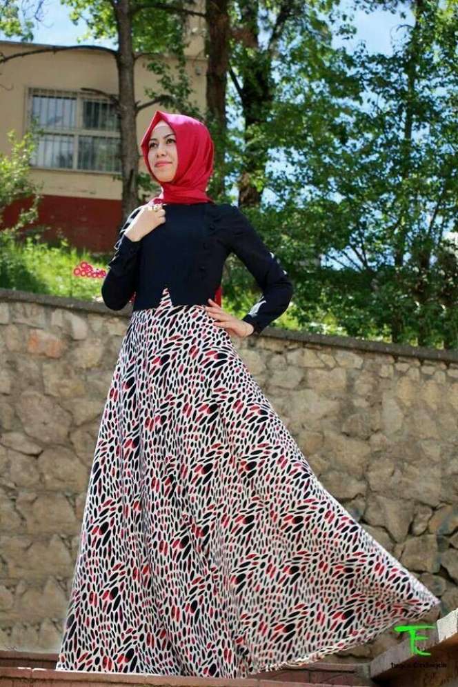 Dress Hijab Cantik, `Anti-Monoton`