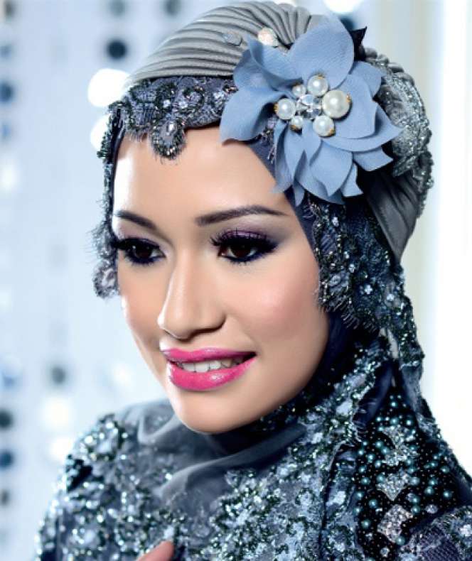 Tampil Cantik dengan Aksesori Hijab 