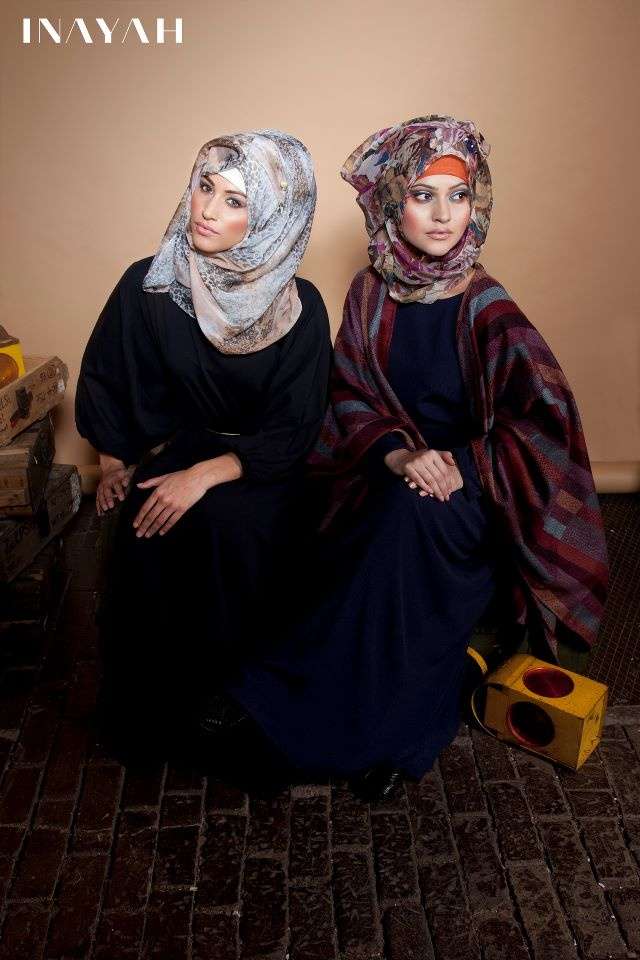 Tampil Anggun dalam Balutan Abaya Stylish 