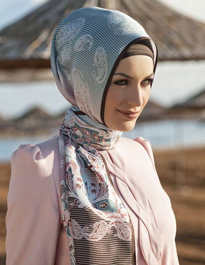 Ragam Scarf Sutra Bermotif Cantik