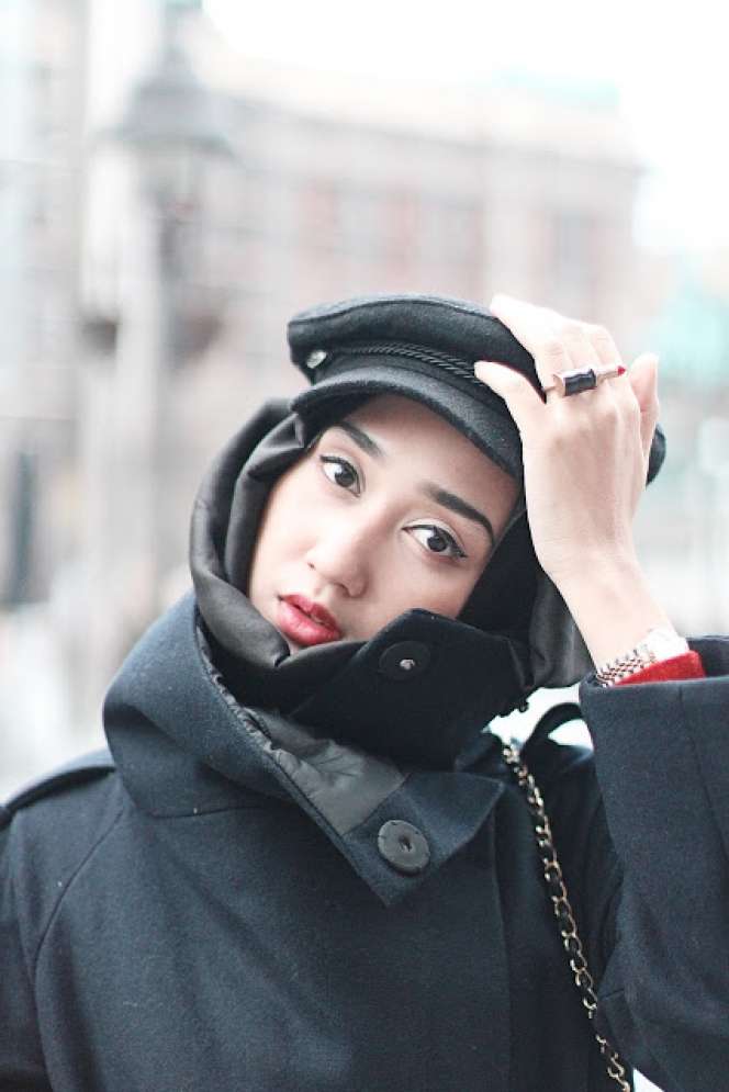 Inspirasi Jaket Keren Buat Hijabers