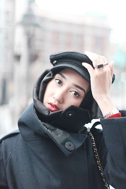 Inspirasi Jaket Keren Buat Hijabers